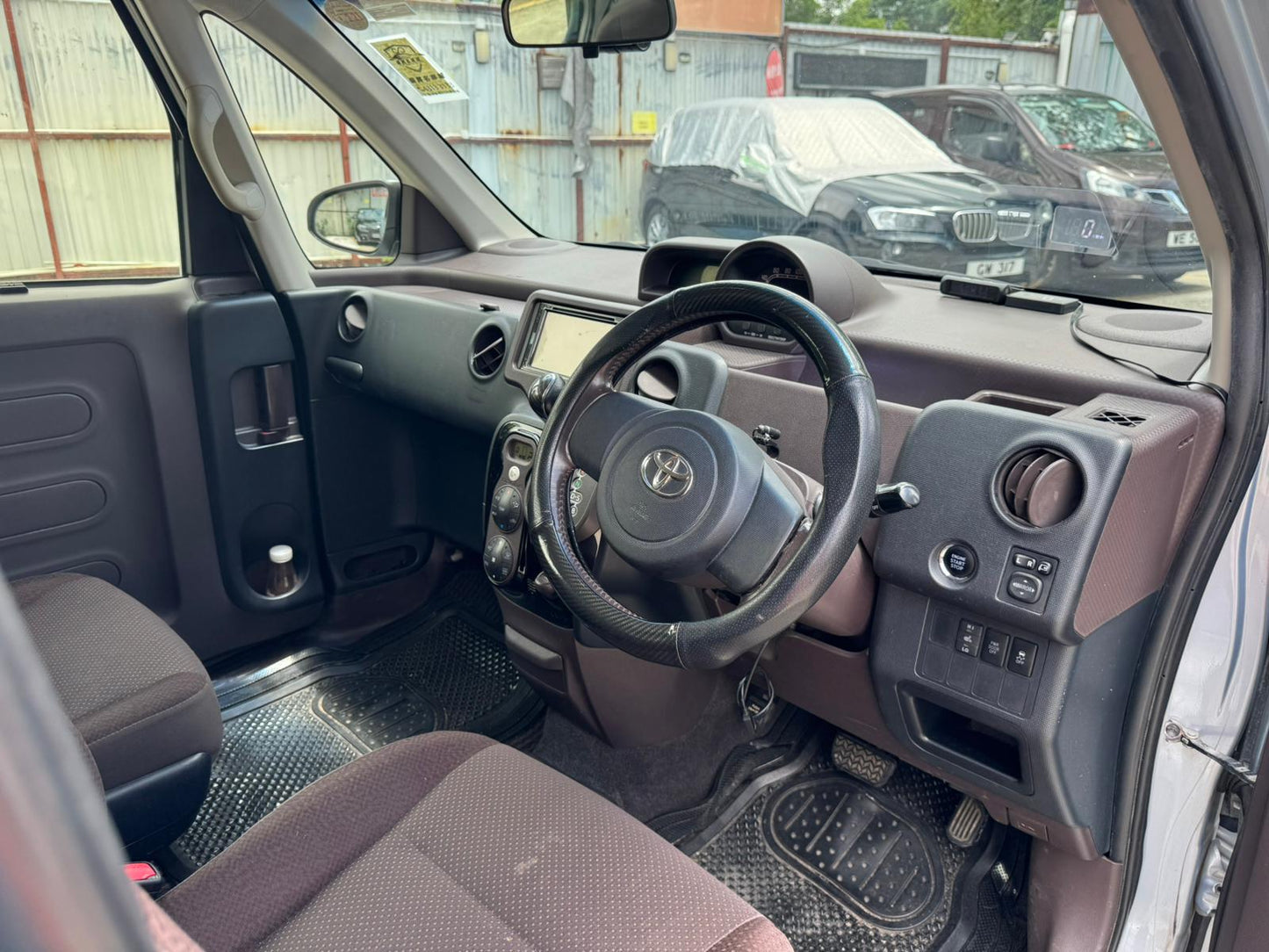 TOYOTA PORTE 2013