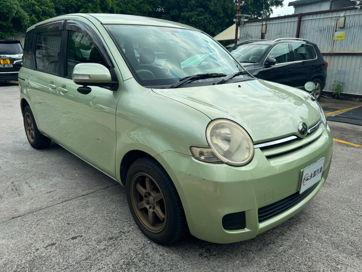 TOYOTA SIENTA 2009