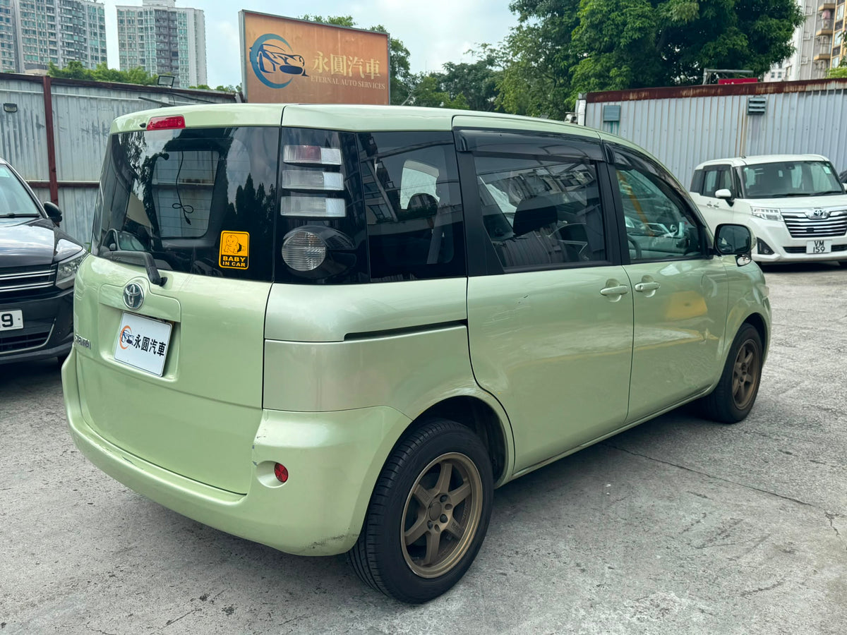 TOYOTA SIENTA 2009