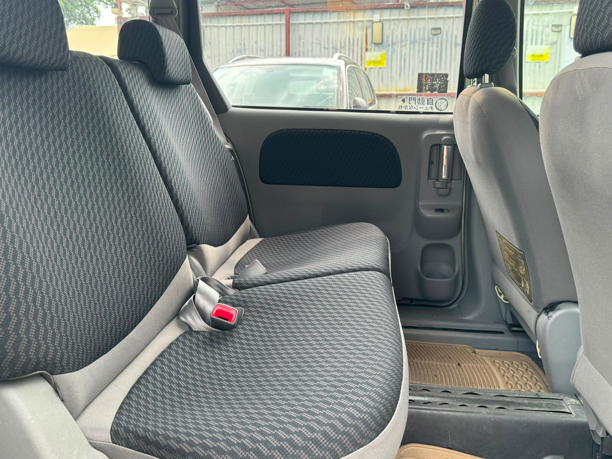 TOYOTA SIENTA 2009