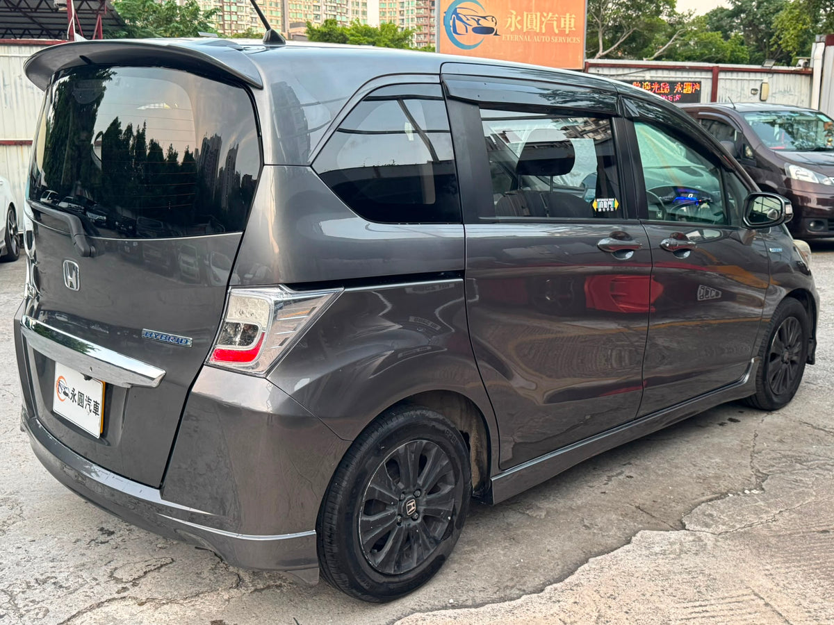 Honda Freed Hybrid 2012