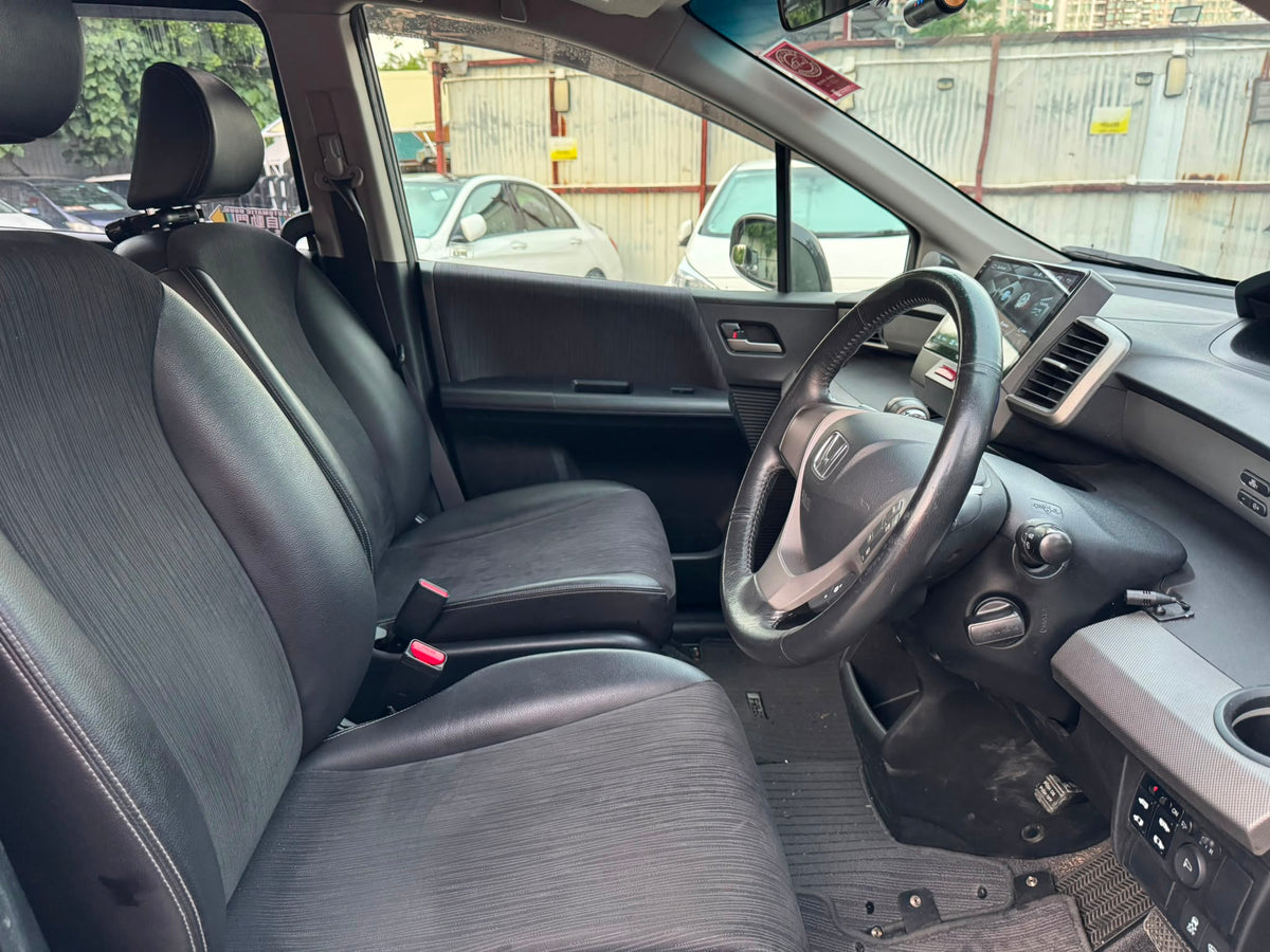 Honda Freed Hybrid 2012
