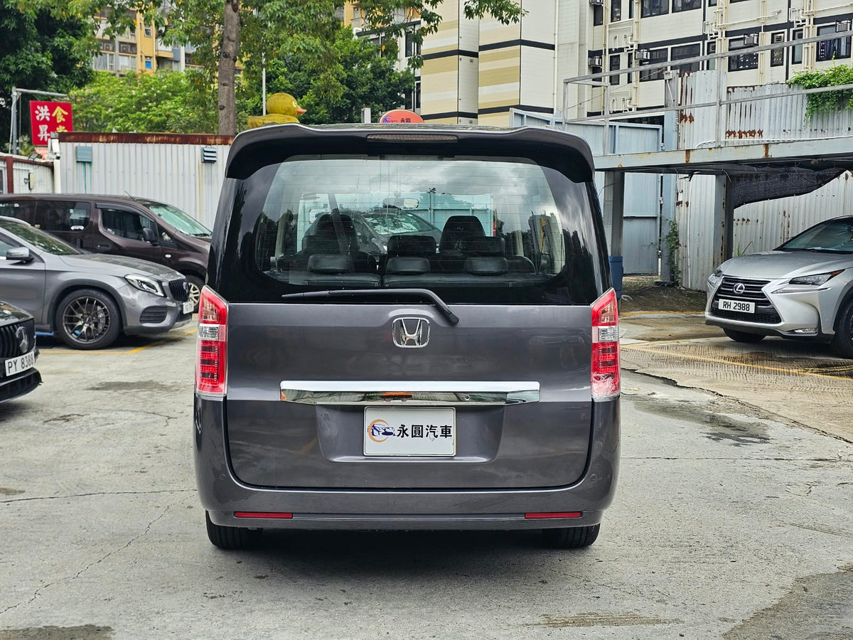 Honda Stepwgn 2014