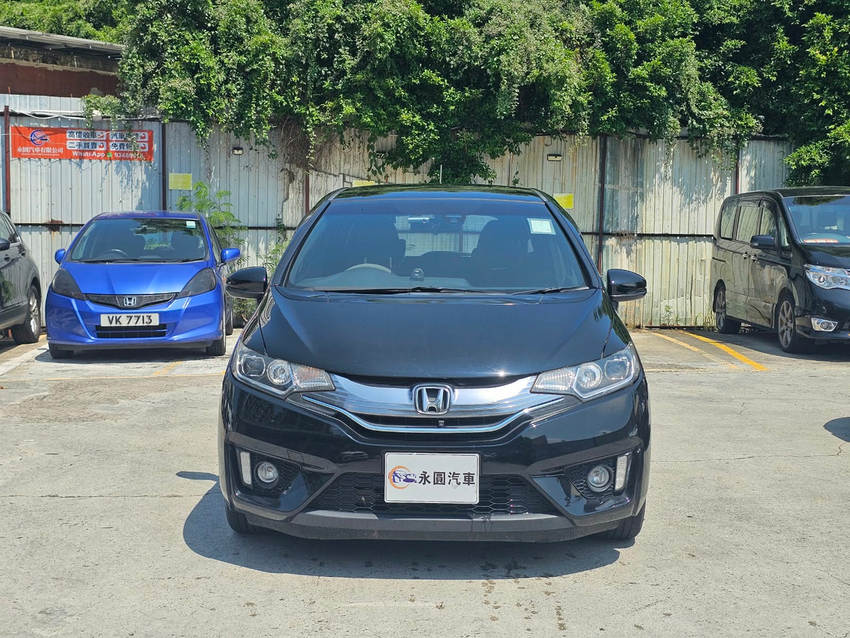 Honda Fit Hybrid 2015