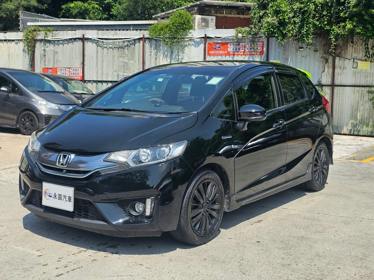 Honda Fit Hybrid 2015