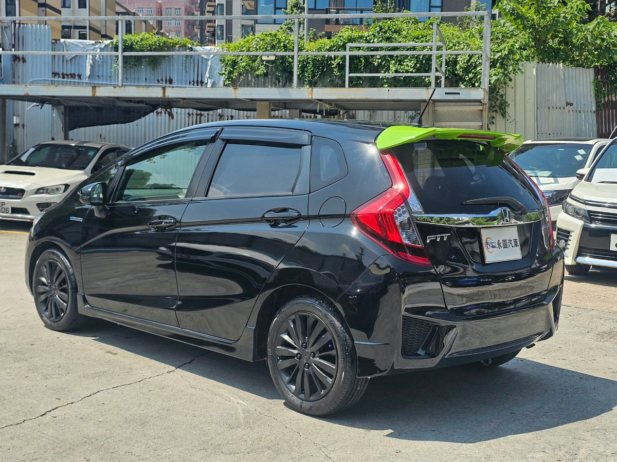 Honda Fit Hybrid 2015