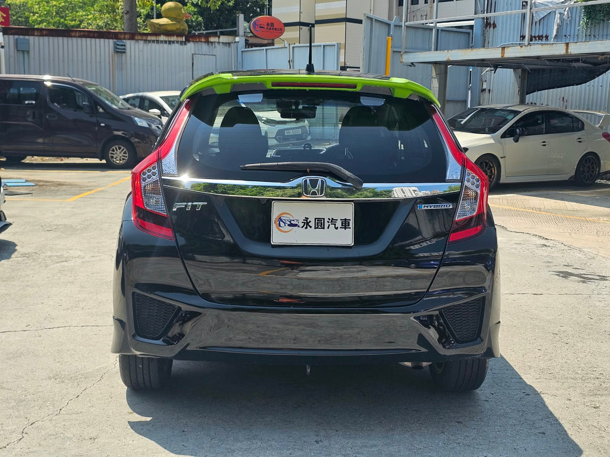 Honda Fit Hybrid 2015