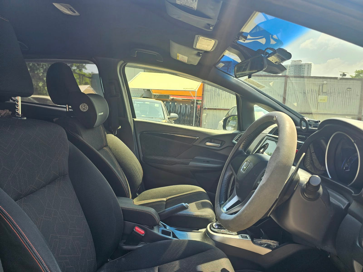 Honda Fit Hybrid 2015