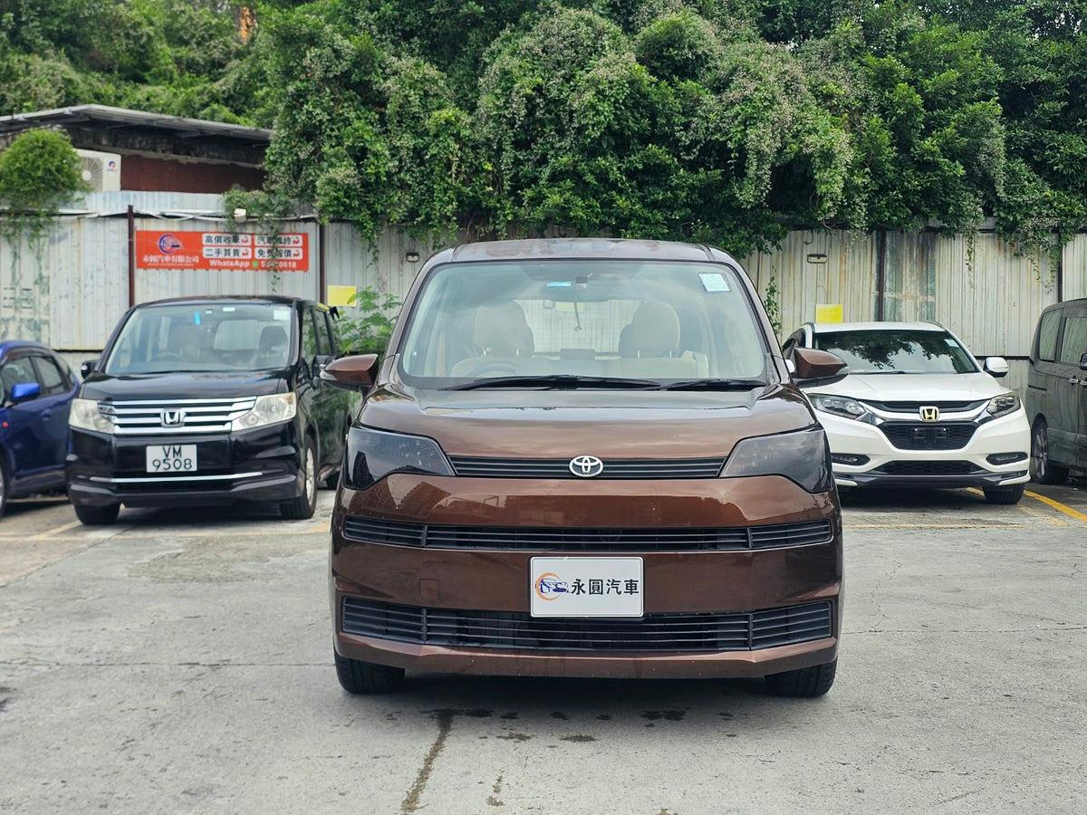 TOYOTA SPADE 2012