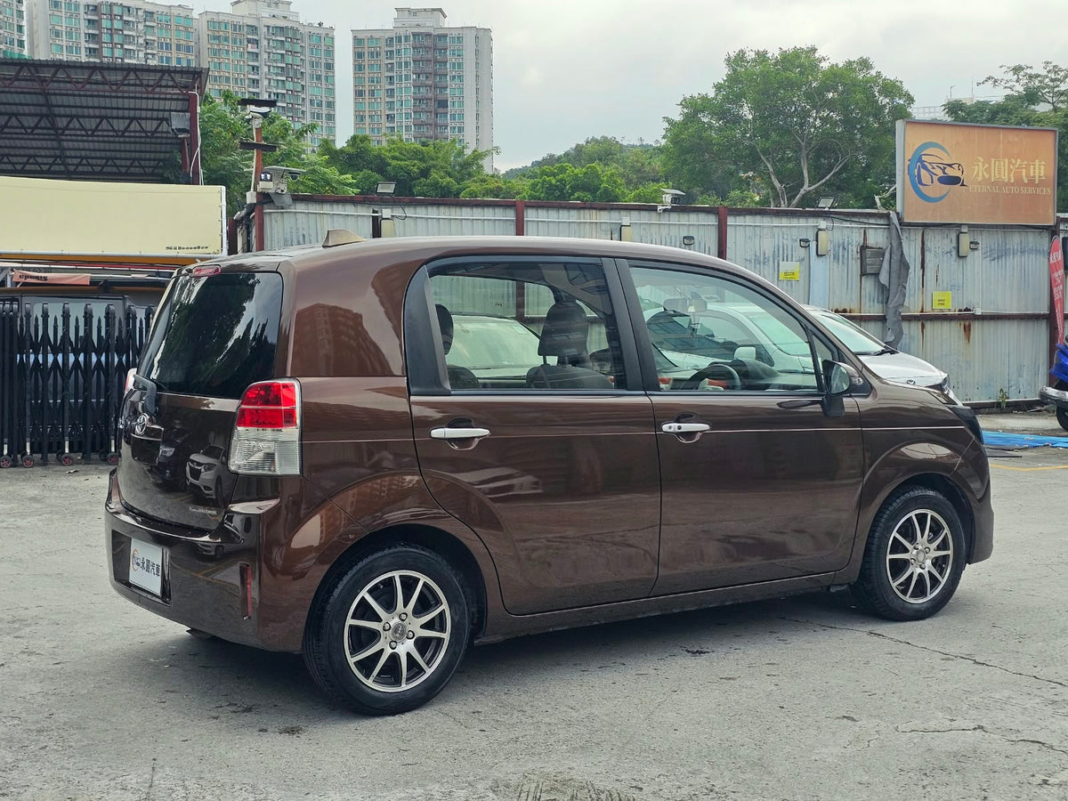 TOYOTA SPADE 2012