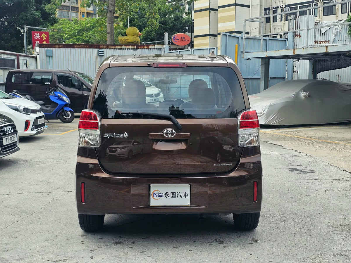 TOYOTA SPADE 2012