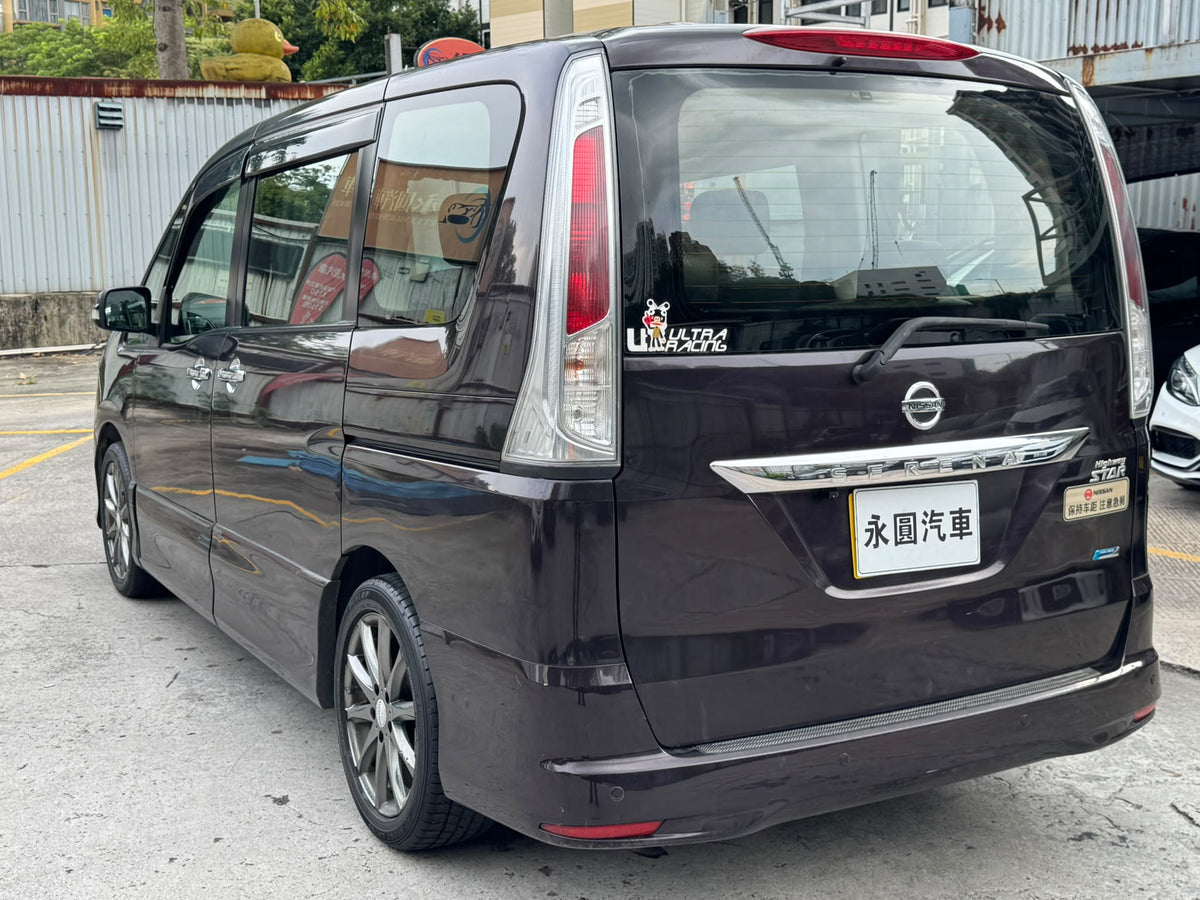 Nissan Serena 2011