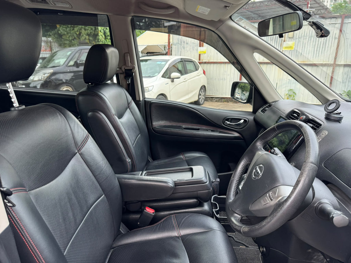 Nissan Serena 2011