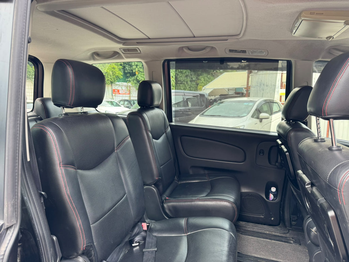 Nissan Serena 2011