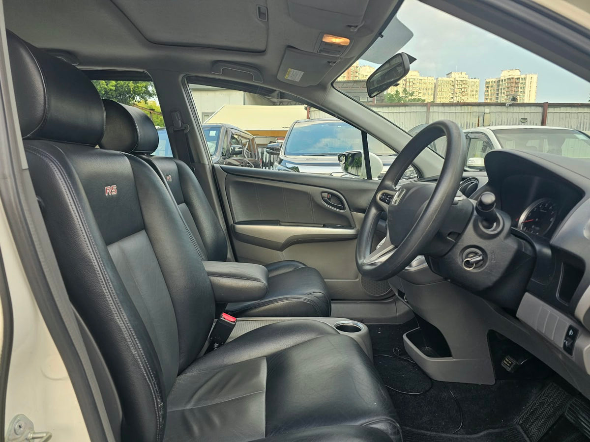 HONDA STREAM 2009