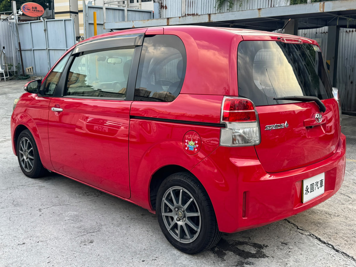 TOYOTA SPADE 2012
