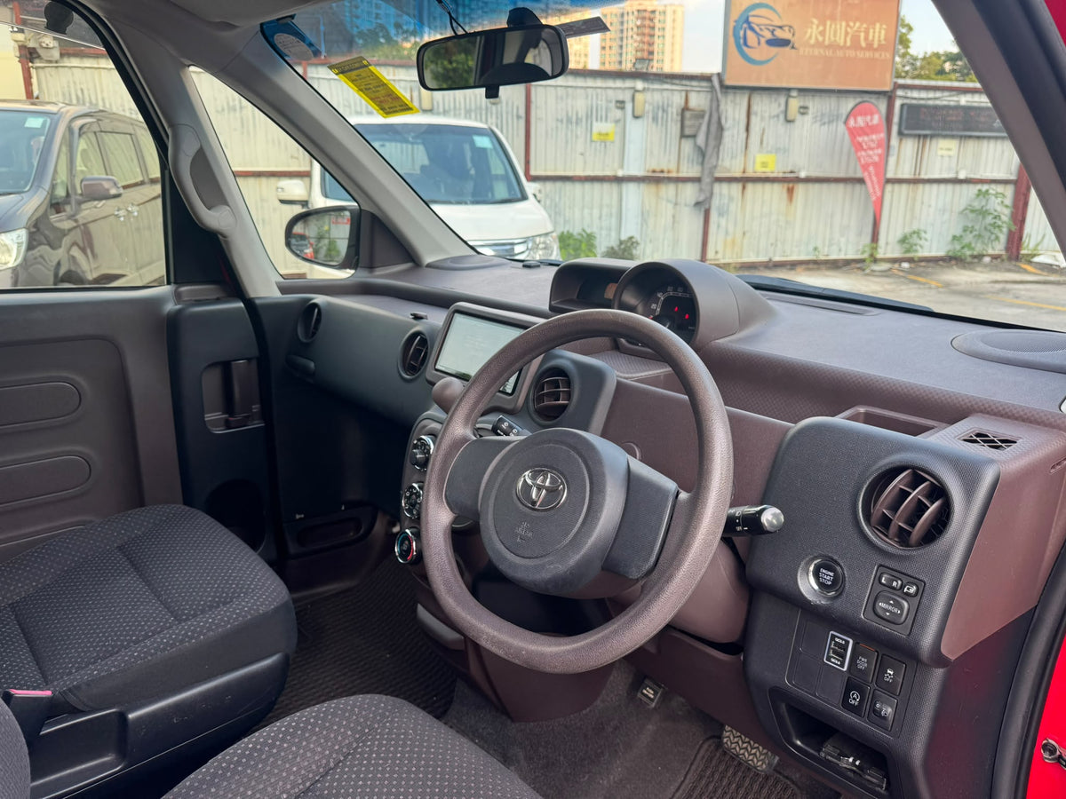 TOYOTA SPADE 2012