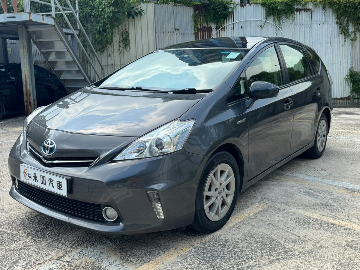 TOYOTA PRIUS V 2014