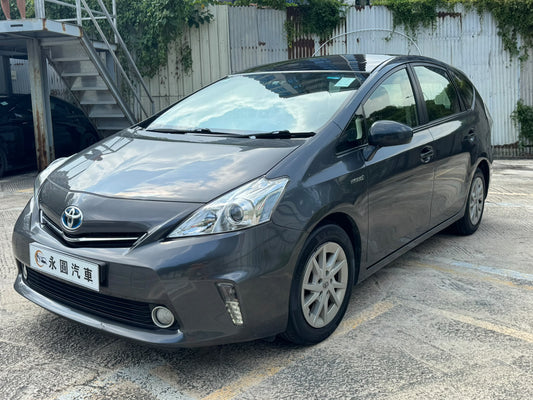 TOYOTA PRIUS V 2014