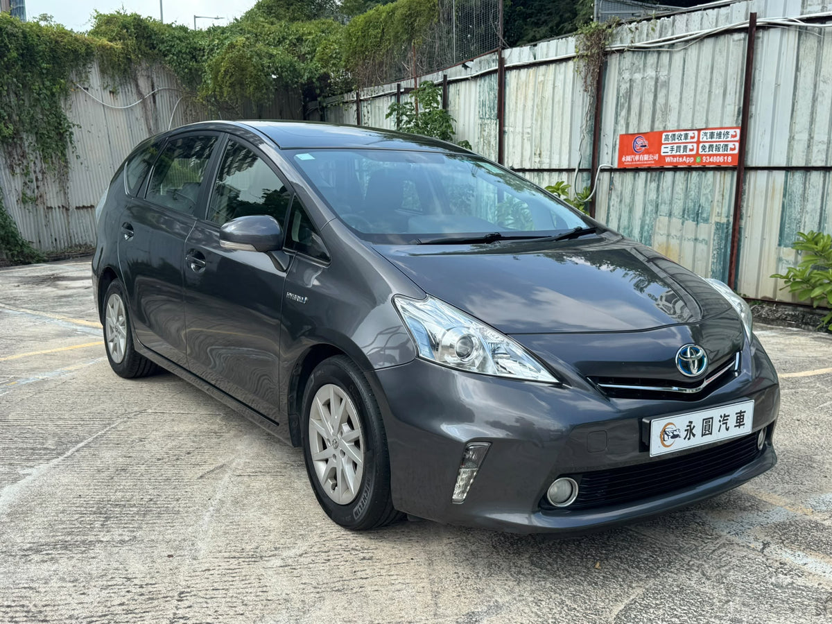 TOYOTA PRIUS V 2014