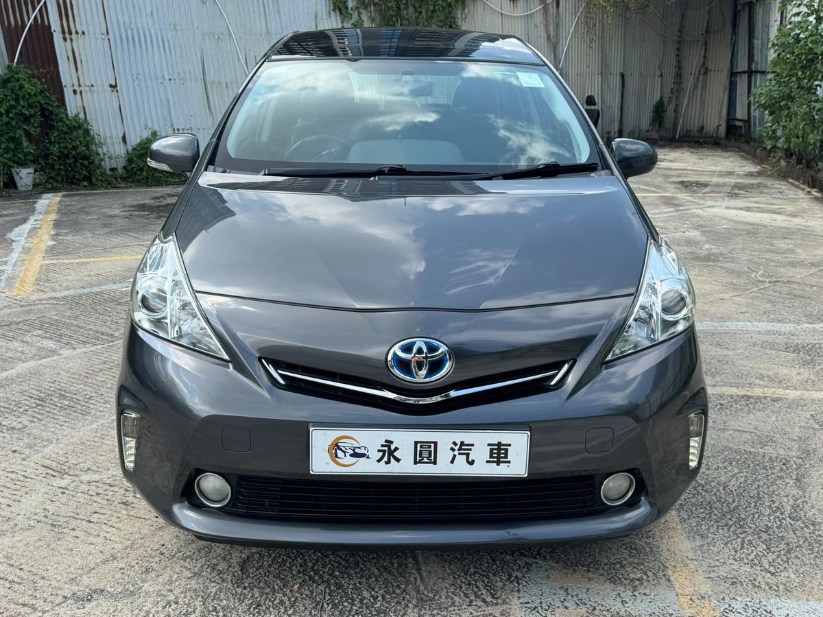 TOYOTA PRIUS V 2014