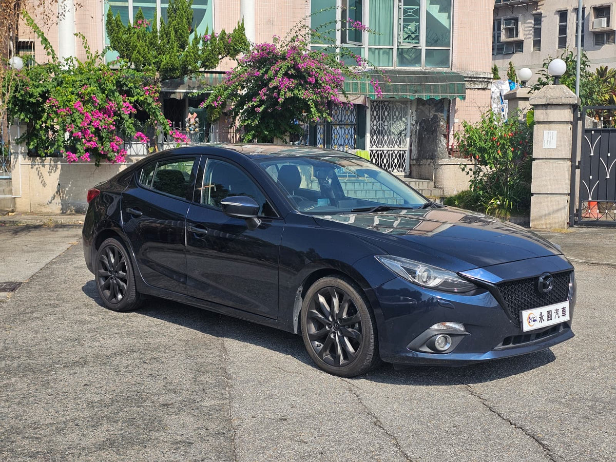 MAZDA 3 2016