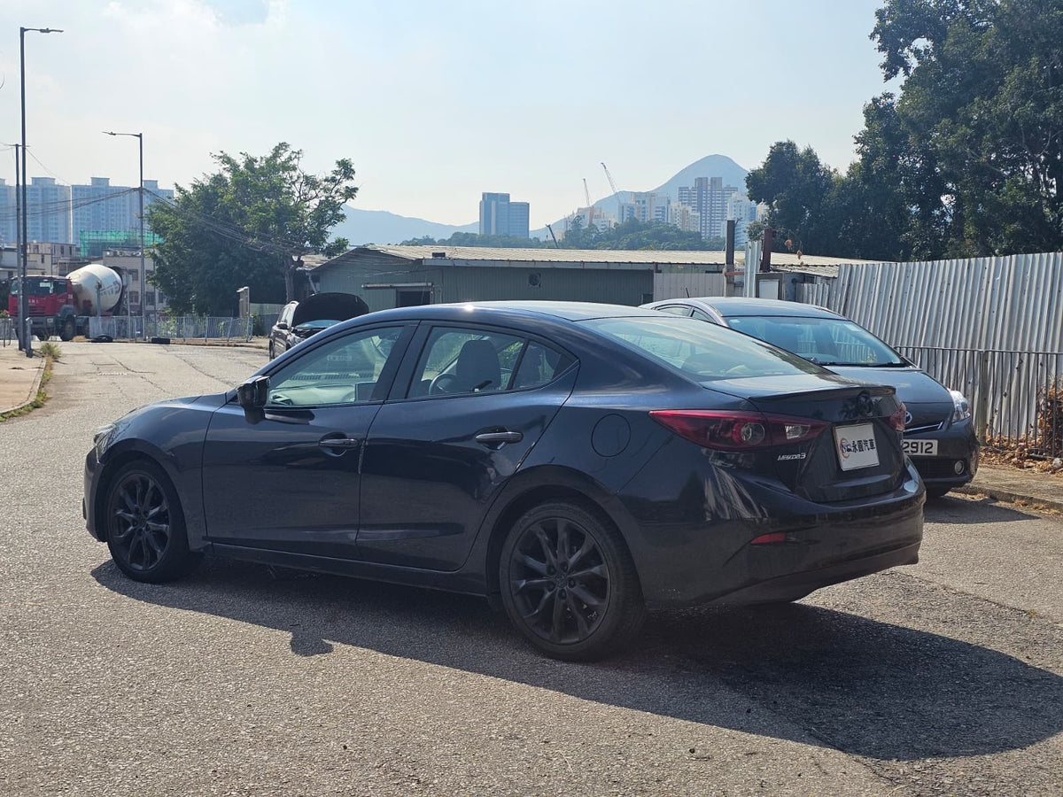 MAZDA 3 2016