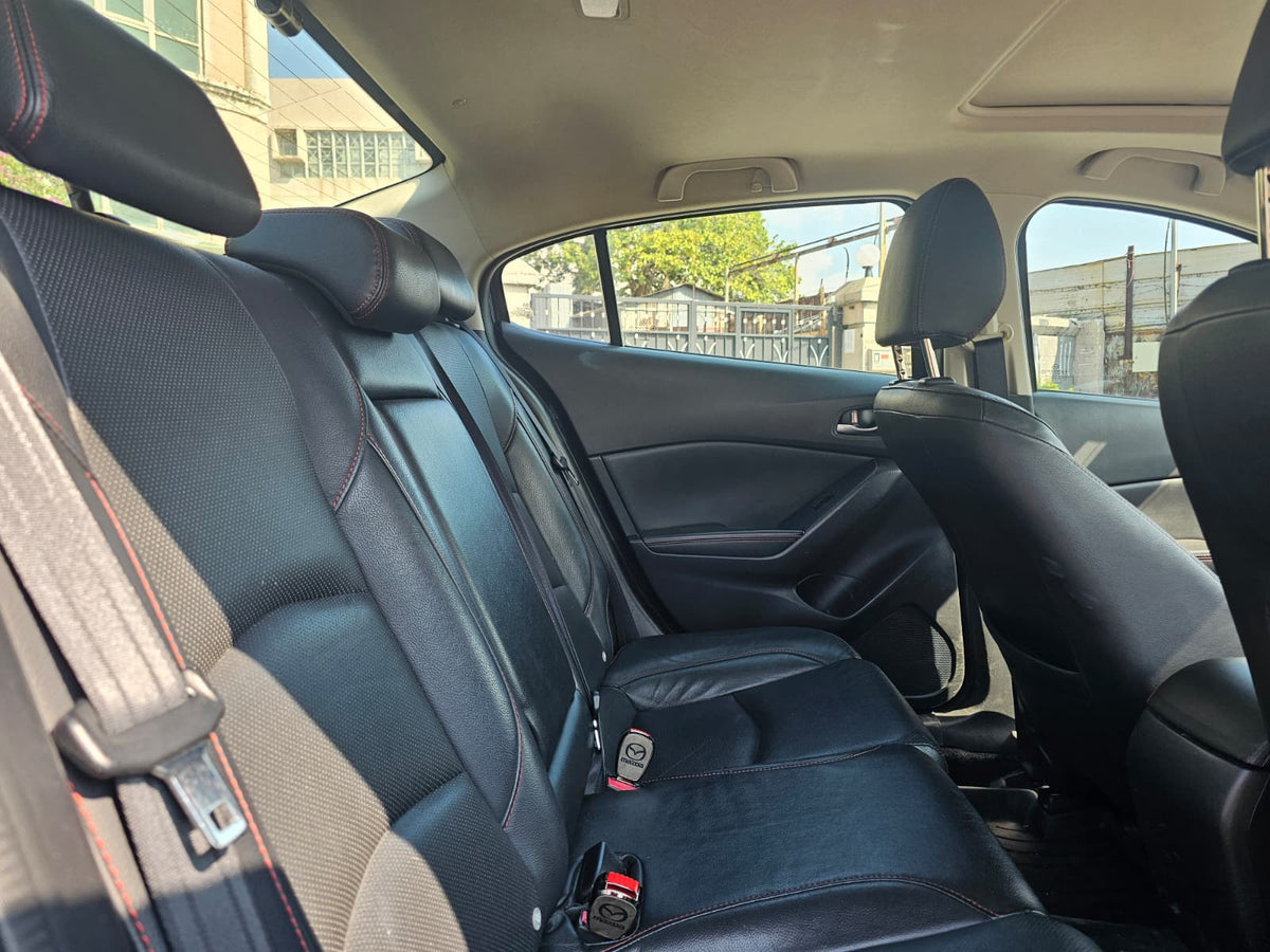MAZDA 3 2016