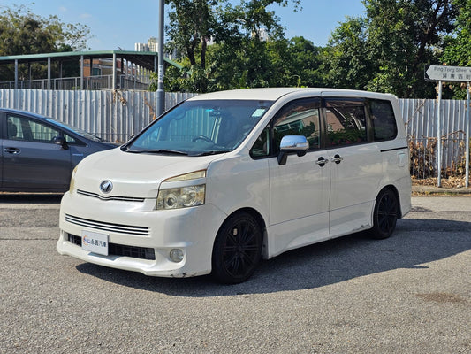 TOYOTA VOXY ZS 2009