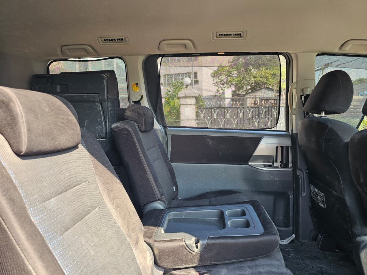 TOYOTA VOXY ZS 2009