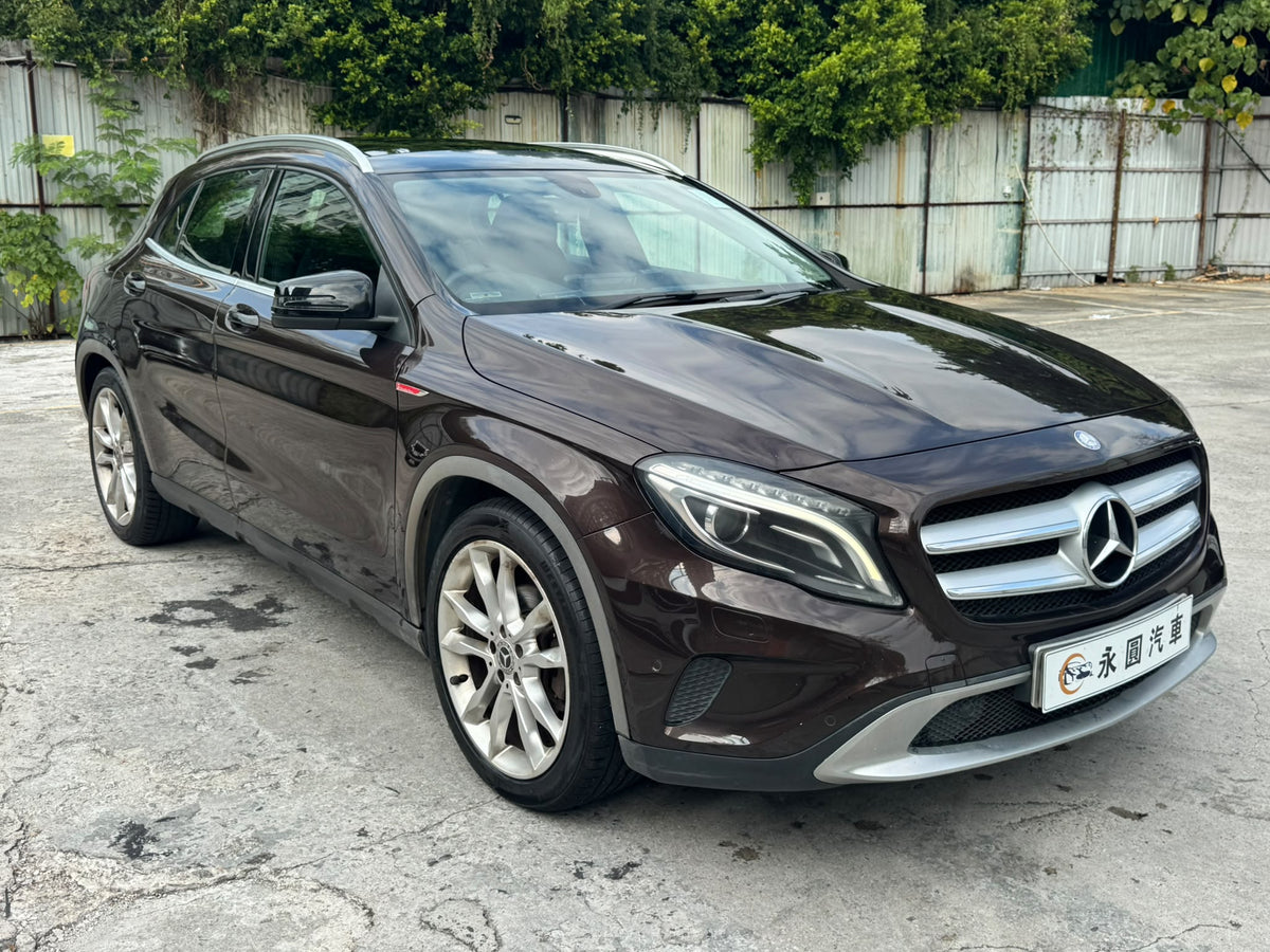 BENZ GLA200 2014