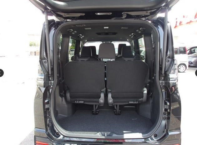2025 Toyota Voxy hybrid