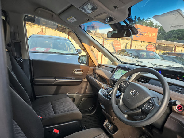 2023 Honda Freed hybrid GB7