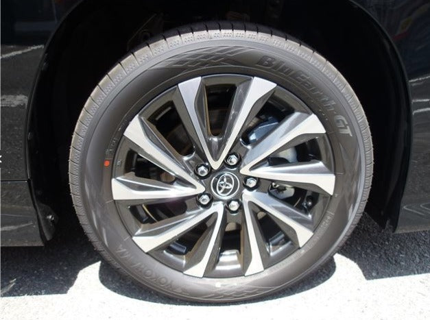 2025 Toyota Voxy hybrid