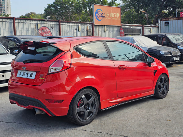Ford Fiesta ST (MT)