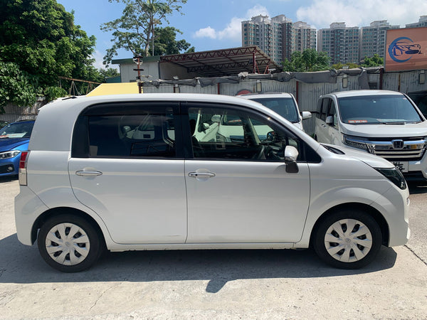 Toyota Spade 2015