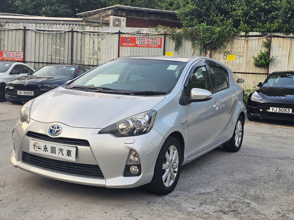 Toyota Prius C Aqua 2012