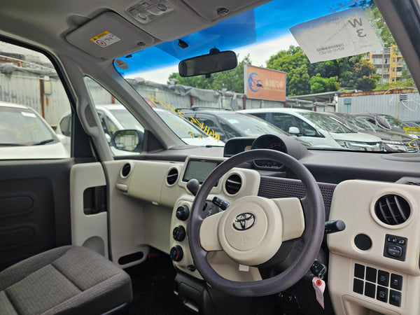 Toyota Spade 1.5 2015