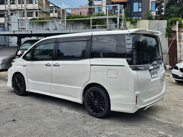 2016 Toyota Voxy Hybird