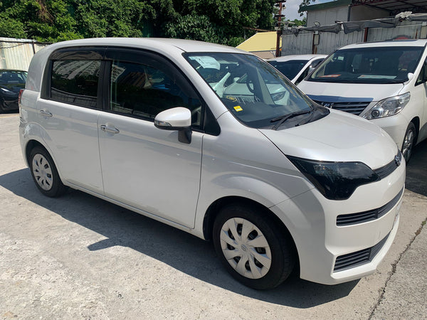 Toyota Spade 2015