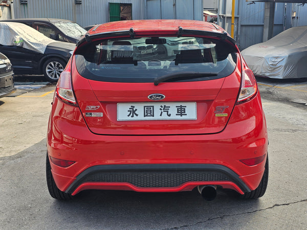 Ford Fiesta ST (MT)