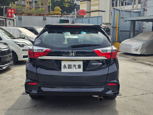 Honda Shuttle Hybird GP7 2015