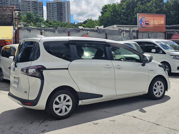 2015 Toyota Sienta Hybird