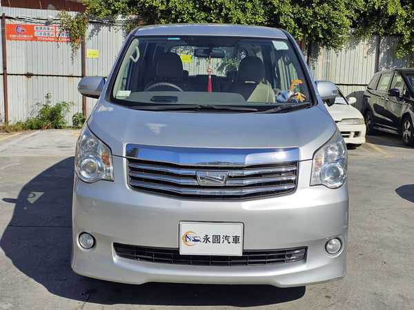 2010 Toyota Noah