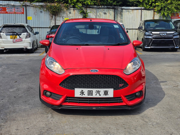 Ford Fiesta ST (MT)