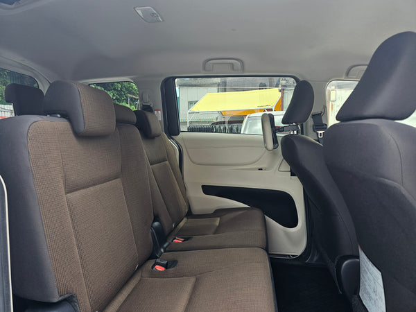 2015 Toyota Sienta Hybird
