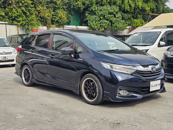 Honda Shuttle Hybird GP7 2015