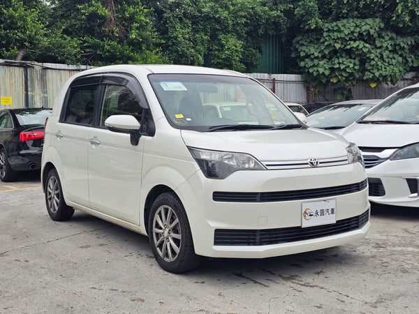 Toyota Spade 1.5 2015