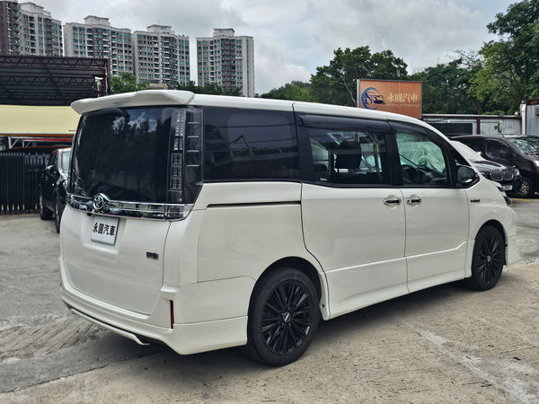 2016 Toyota Voxy Hybird