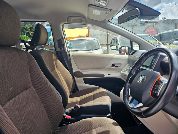 2015 Toyota Sienta Hybird